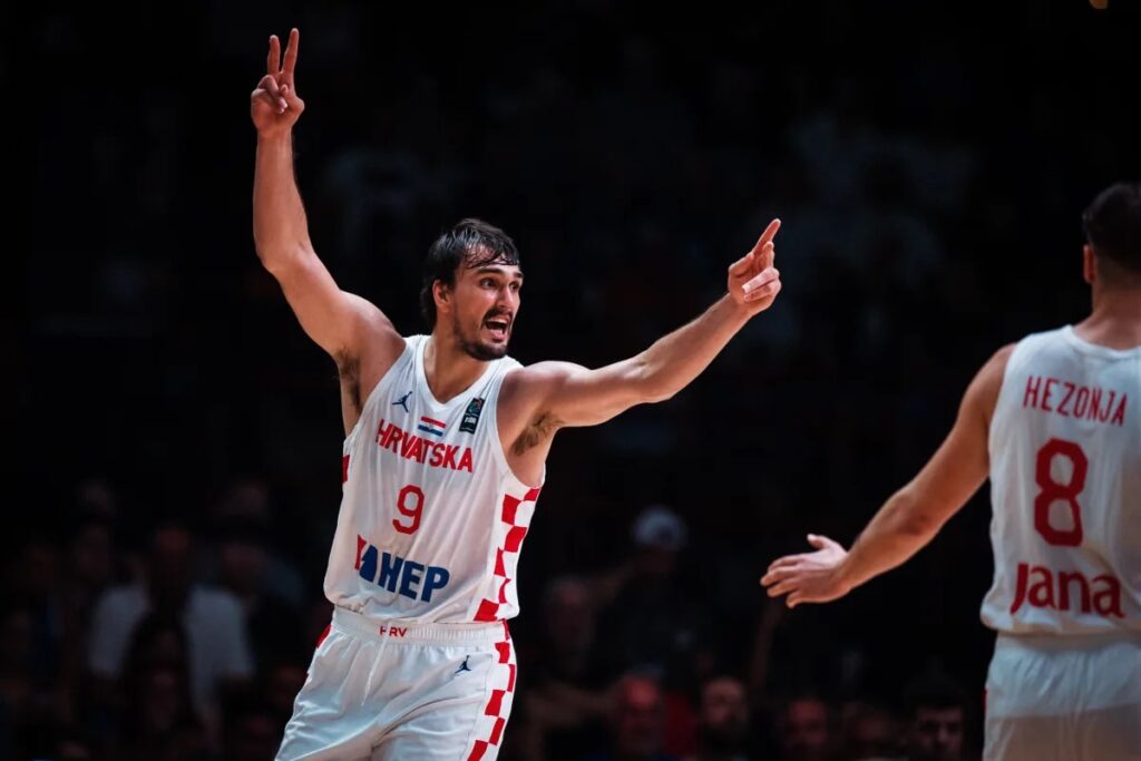Dario Šarić playing for Croatia NT