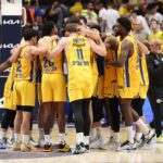 Makabi u problemu, krilni centar van stroja