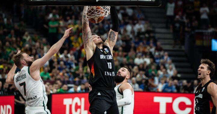 Nemačka protiv Litvanije - Daniel Theis dunking on Jonas Valanciunas, August 30th, EuroBasket 2025