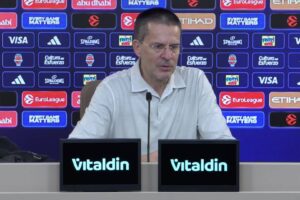 Trener KK Valensija Pedro Martinez na pres konferenciji nakon meča sa Crvenom zvezdom, 21.11.2025.