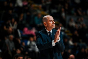 Trener KK Partizan Đoan Penjaroja na meču sa KK Igokea u okviru ABA lige