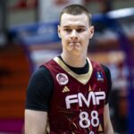 Filip Barna pred potpisom